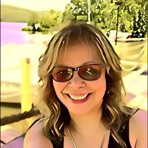 Meet your Posher, Lynnette